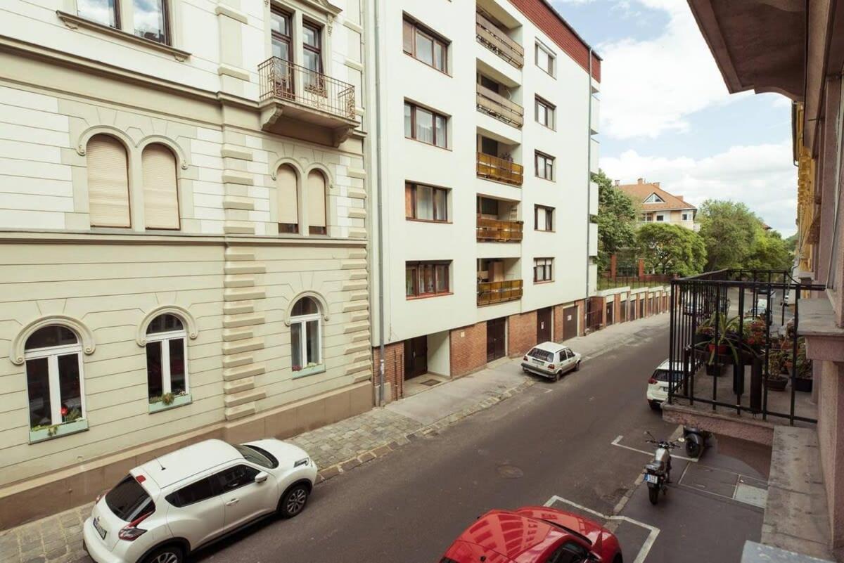 Trendy Central Apartment At Castle Budapest Exterior photo